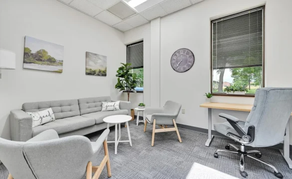 38-Consultation Parlor (2)